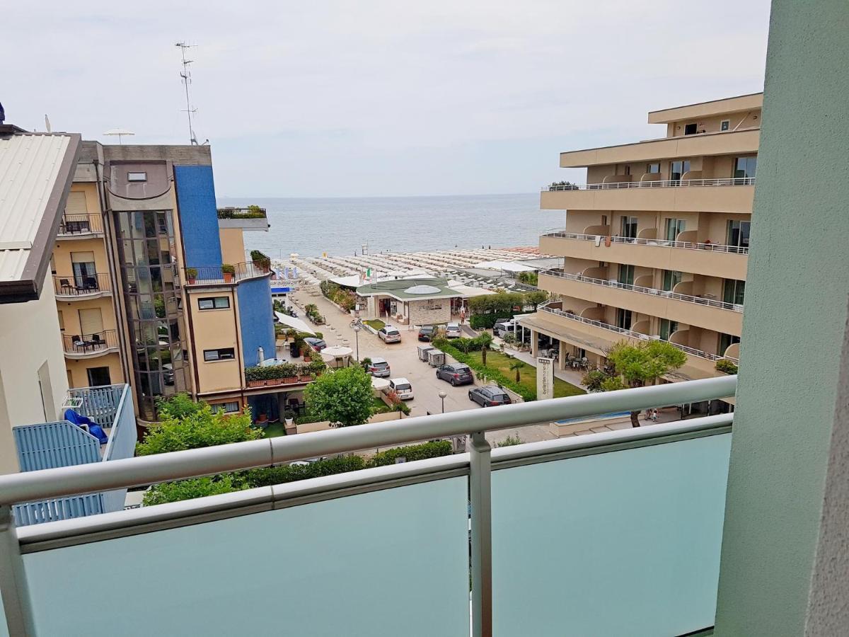 Hotel Sorriso Milano Marittima Luaran gambar