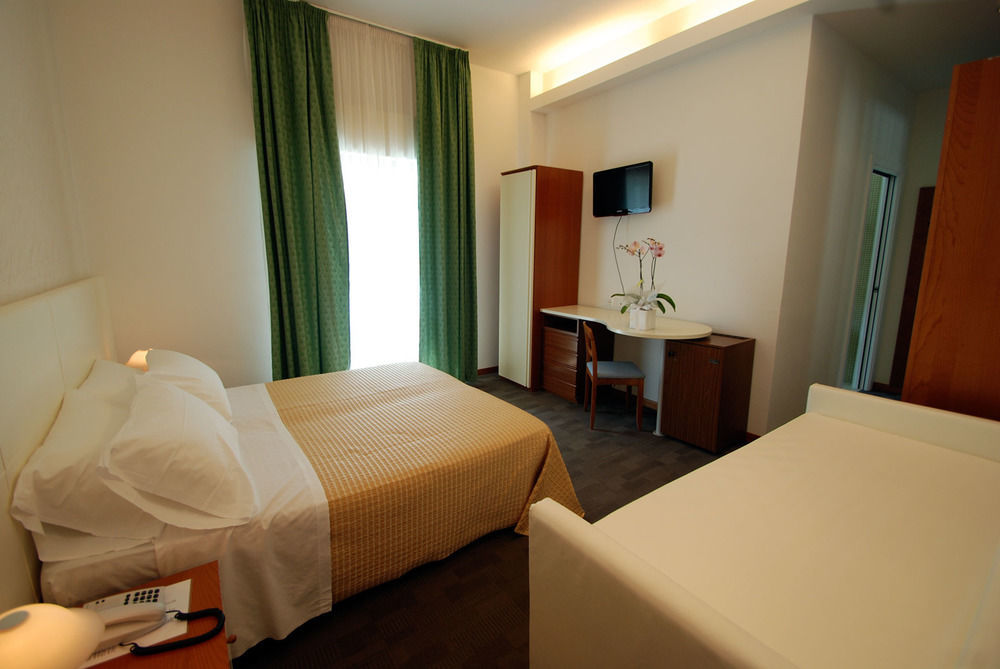Hotel Sorriso Milano Marittima Luaran gambar