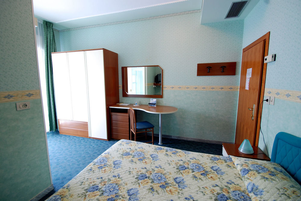 Hotel Sorriso Milano Marittima Luaran gambar