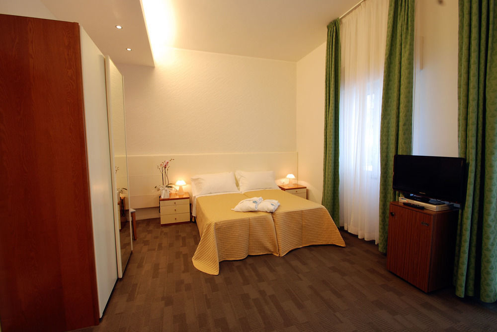 Hotel Sorriso Milano Marittima Luaran gambar