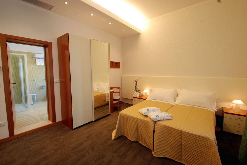 Hotel Sorriso Milano Marittima Luaran gambar